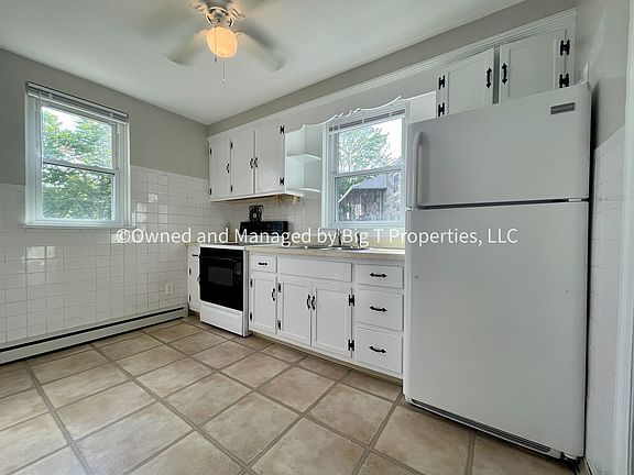 4th image of 203 Marsh Ln