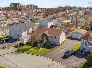 3 Fury Dr, Dartmouth, NS B3A 4Y1