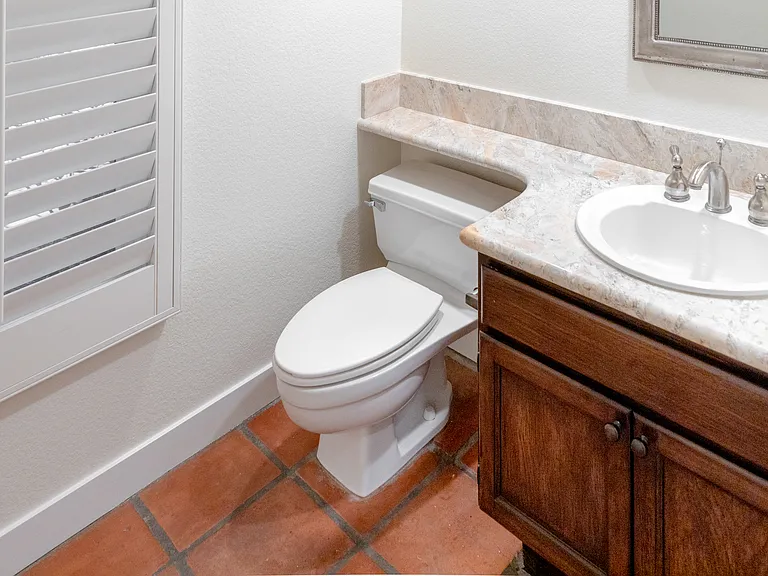4625 Belvista Ct — Photo 9