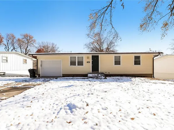 401 Geronimo Dr, Independence, MO 64056