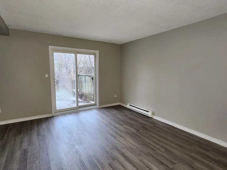 725 Cricklewood Dr #5 — Photo 5