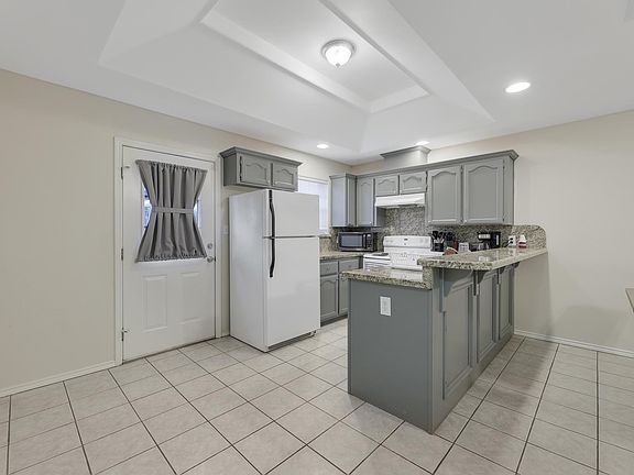 4th image of 2007 Bracey St #B