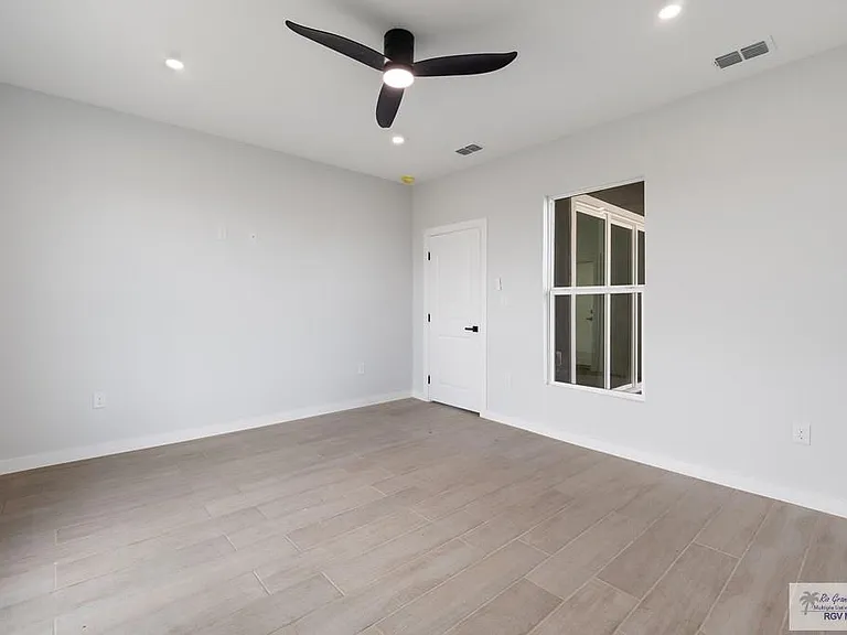 6217 Mackenna Dr — Photo 20