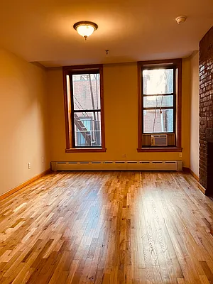 Rented by Peter Meskouris LREB | media 7