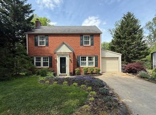 2002 N Englewood Rd, Huntington, WV 25701