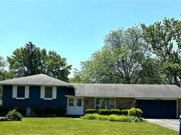 16 W Liberty Ln, Danville, IL 61832
