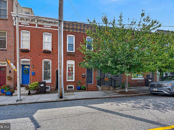 3rd image of 1114 S Highland Ave