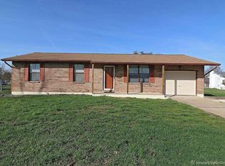 1303 Edgewood Dr, Festus, MO 63028