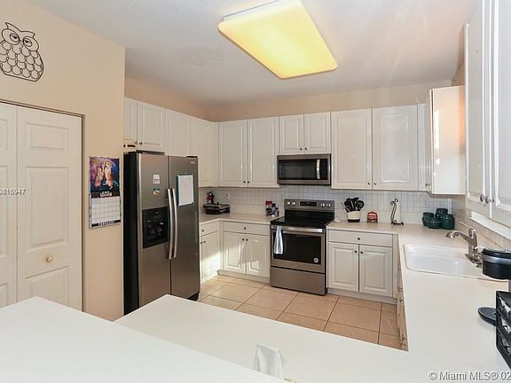 5th image of 4124 Amber Ln