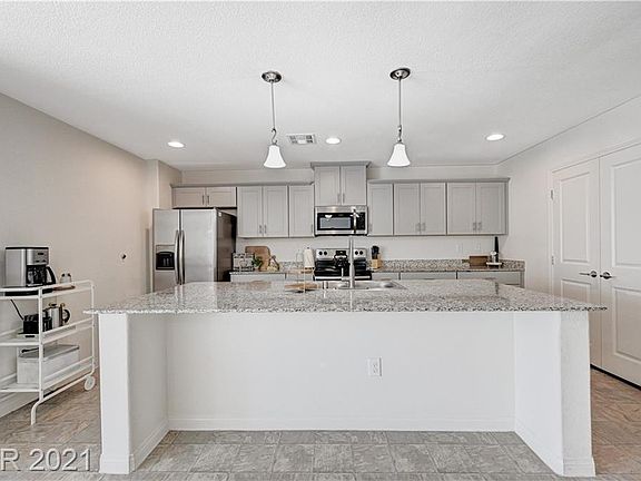 3rd image of 185 W Winston Ln