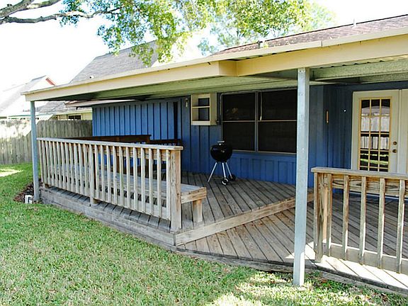 A look at the large back patio.