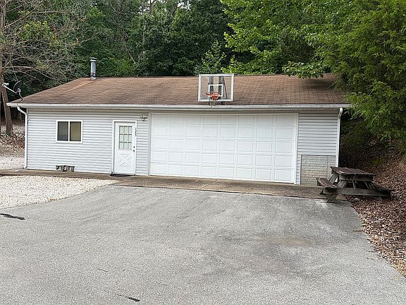 2nd image of 125 Bear Paw Cir