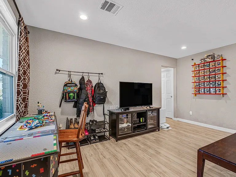 6918 SW Forest Ave — Photo 7