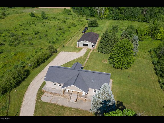 3rd image of 17411 64th St