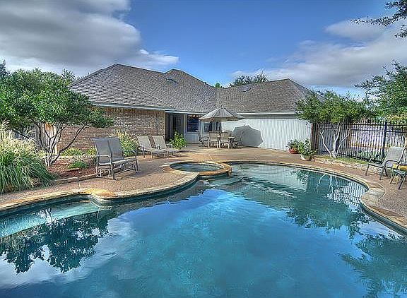2nd image of 18 Creekmere Dr