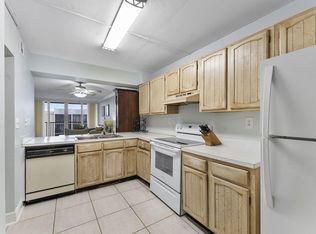 8 Royal Palm Way #6040, Boca Raton, FL 33432