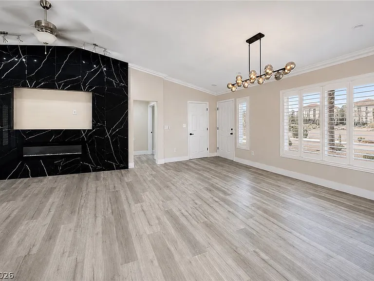 10420 Villa Ridge Dr — Photo 8