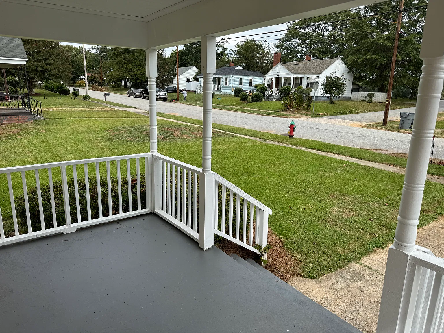 3 bed, 1060 sqft, $1,375 — Photo 2
