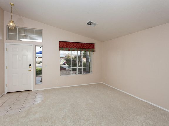 4th image of 103 W Muriel Dr