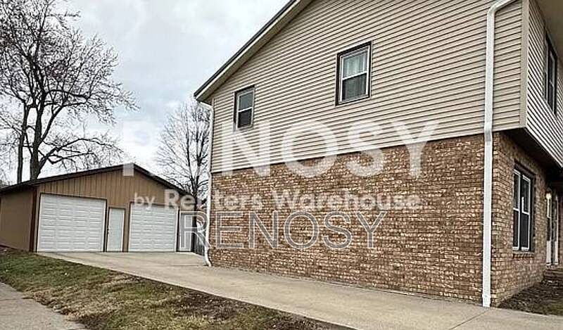 1st image of 603 E 19th St N