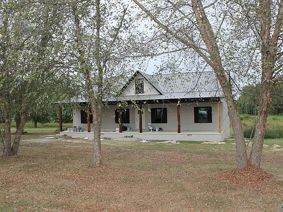 4th image of 111 County Road 678