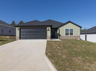 718 Swiss Rd, Marshfield, MO 65706