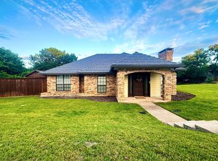8712 Lake Country Dr, Fort Worth, TX 76179