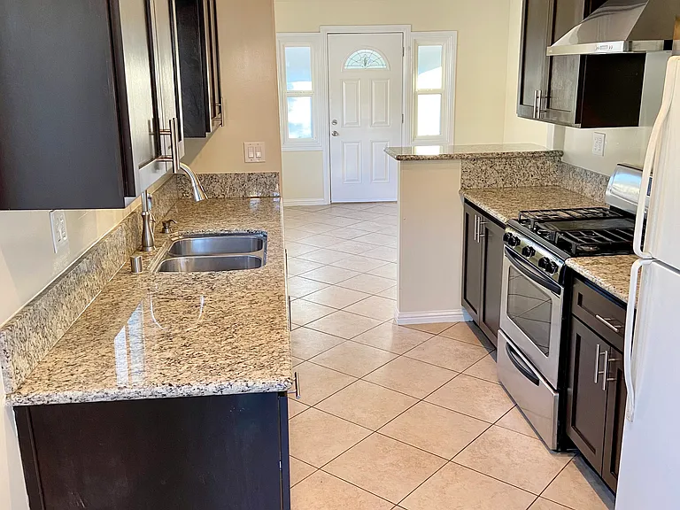 641 S Avenue 59 — Photo 28