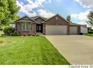 748 Shoshoni Dr, Springfield, IL 62711