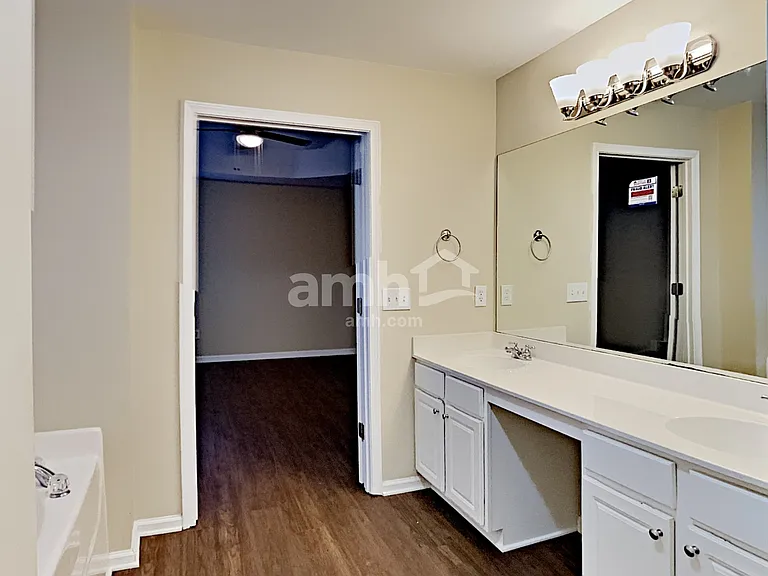 308 Springs Xing — Photo 15