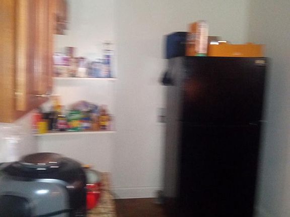 5th image of 2823 Erdman Ave