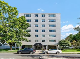 891 Farmington Ave #6K, West Hartford, CT 06119