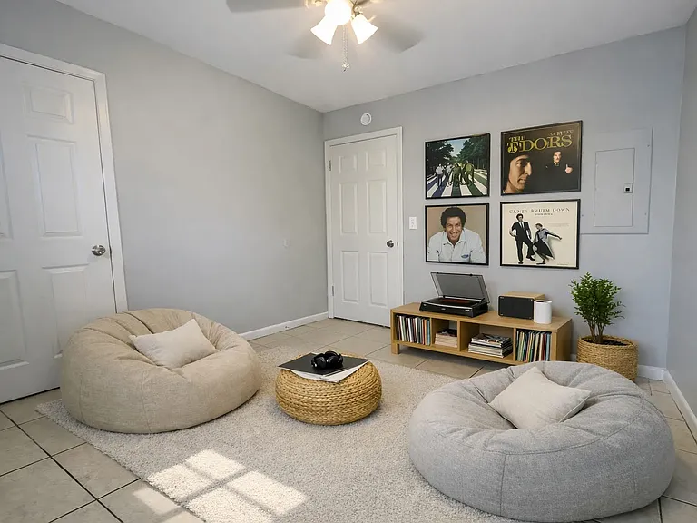 1105 W Arch St #A — Photo 6