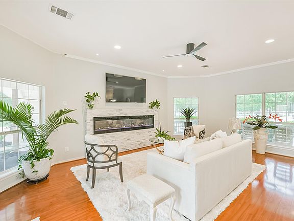 5th image of 6002 Ranch Park Dr
