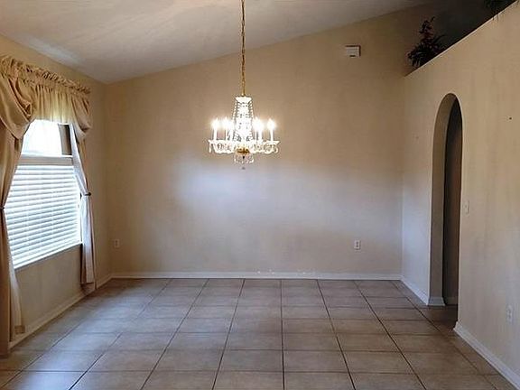 3rd image of 804 Clear Brook Ct