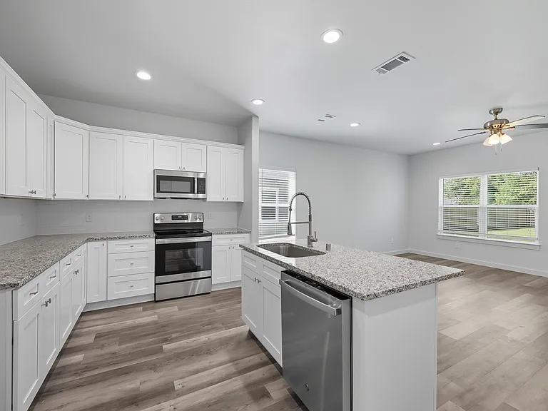 422 N Elliott St — Photo 21