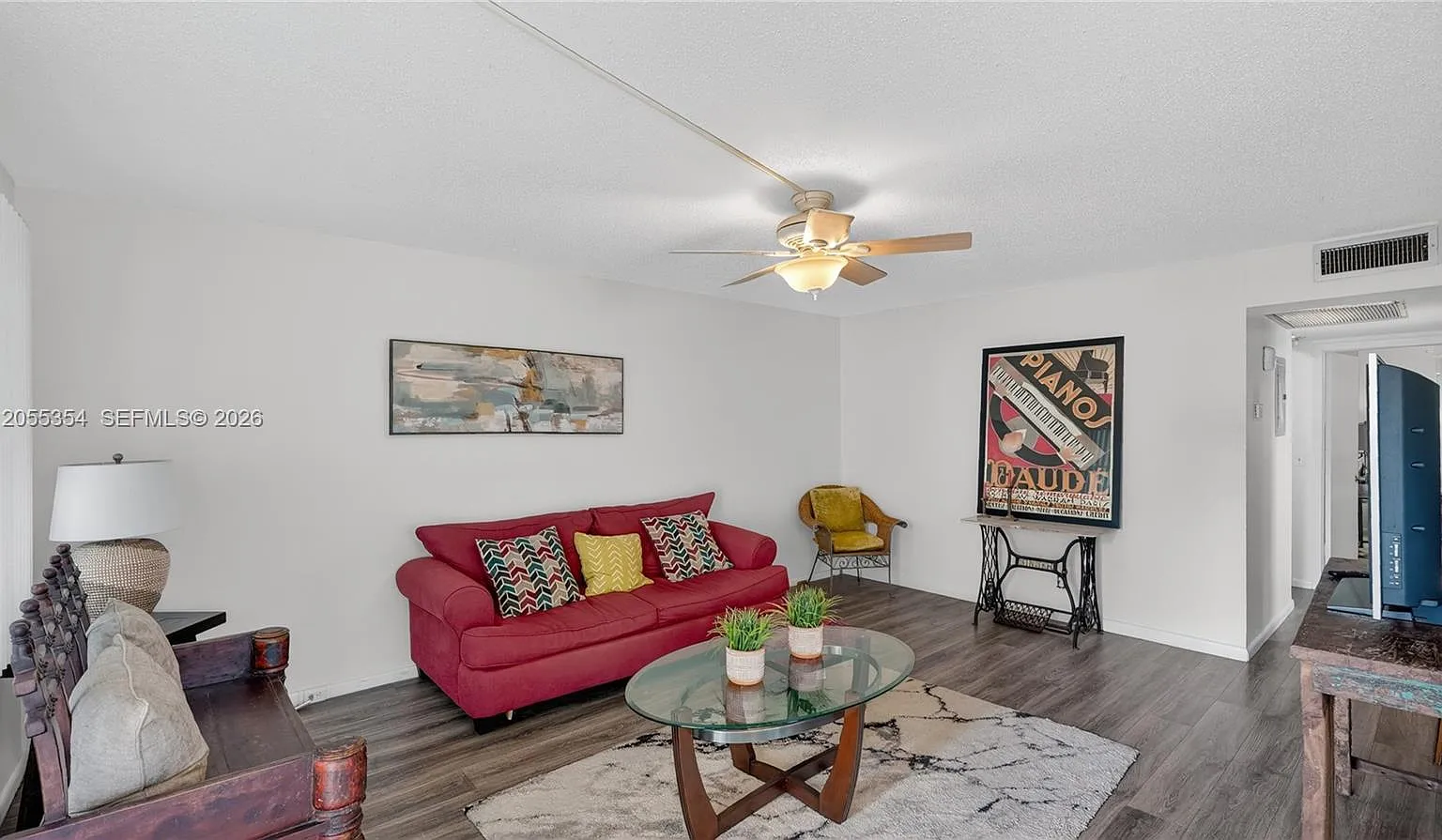 Mansfield At Century Vill — Photo 2