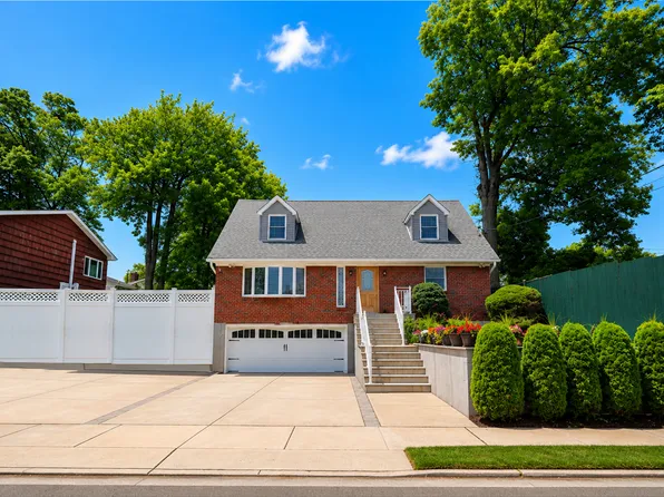 163 Bennett Avenue image 1 of 30