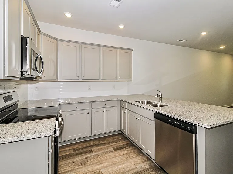333B Parkington Ln — Photo 7