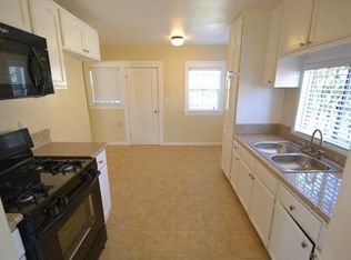1055 W 98th St, Los Angeles, CA 90044