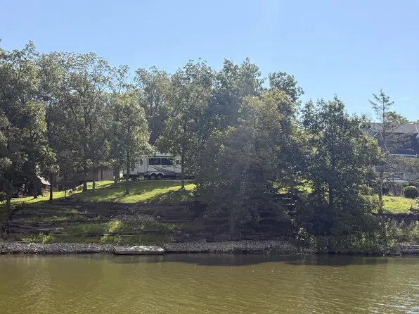 22022 S Blazing Star Ct, Unionville, MO 63565