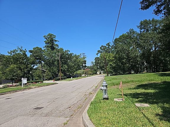 5th image of 1400 N Thompson St