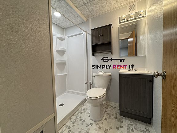 5th image of 215 N Main St