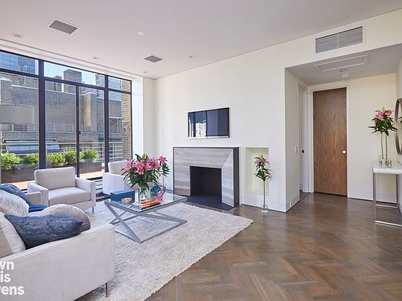 3rd image of 17 W 54th St Penthouse A