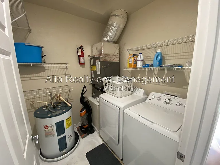 10075 Gate Pkwy N #2405 — Photo 10