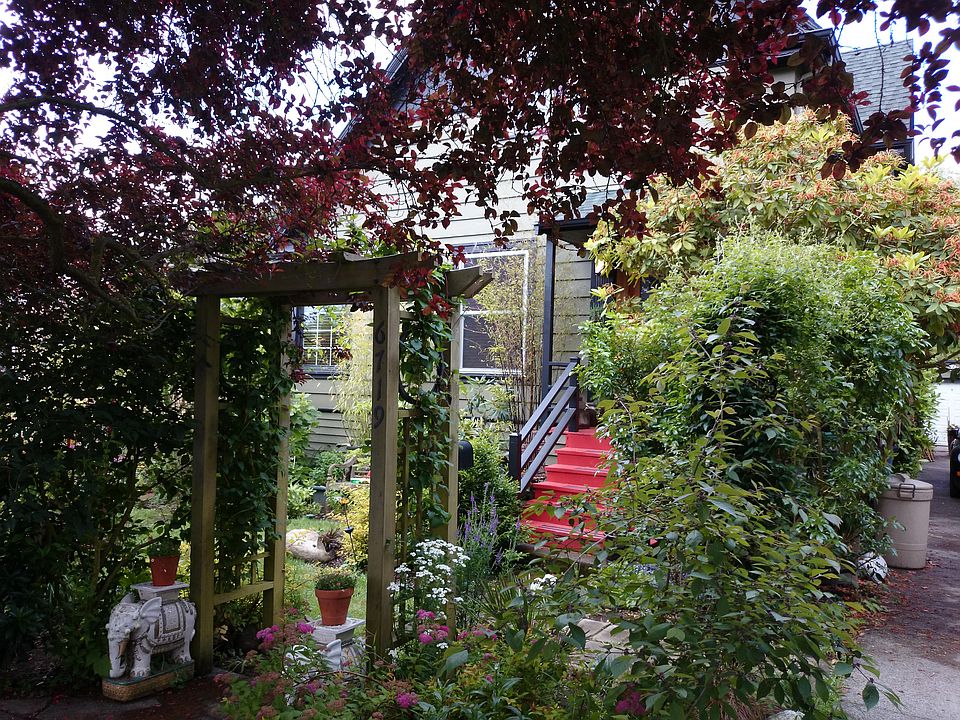 2nd image of 6719 27th Ave NW