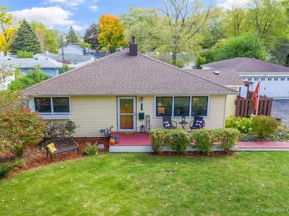 2602 Oriole Ln, Rolling Meadows, IL 60008