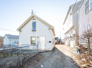 14 Mill Ct, Lowell, MA 01852