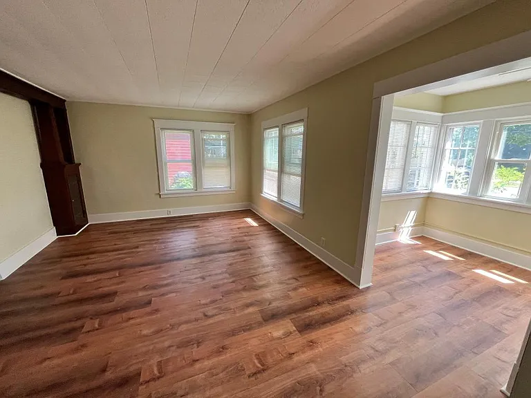512 E Goundry St — Photo 2