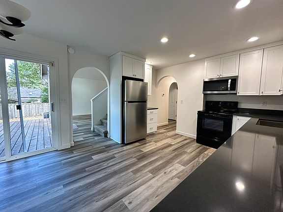 3rd image of 12304 95th Avenue Ct E